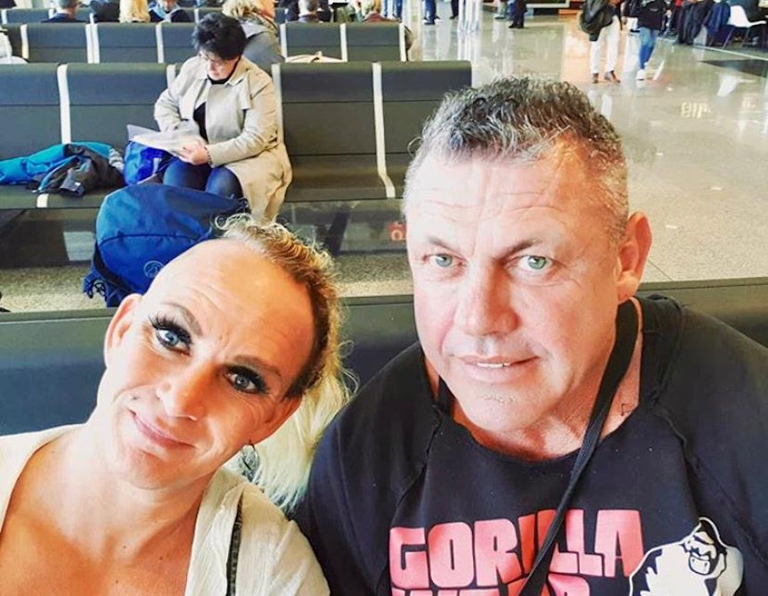 Teilnehmer beim „Sommerhaus der Stars" 2020: Caro und Andreas Robens. Die Auswanderer leben auf Mallorca und wurden durch das Vox-Format „Goodbye Deutschland" bekannt. Das Selfie posteten sie im Februar 2020 auf Instagram.