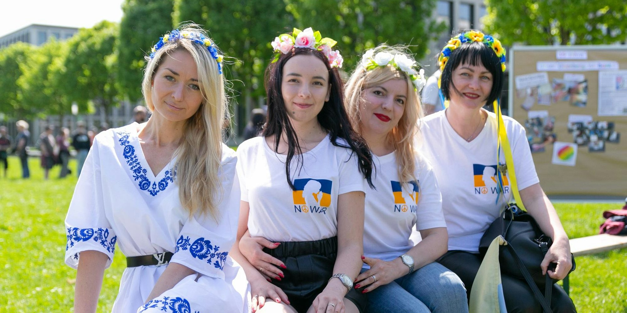 Einige Geflüchtete aus der Ukraine gehörten zu den Gästen des Friedensfests auf dem Steinmüller-Gelände. Dort wurde auch der 15. Geburtstag der Initiative „Oberberg ist bunt“ gefeiert.