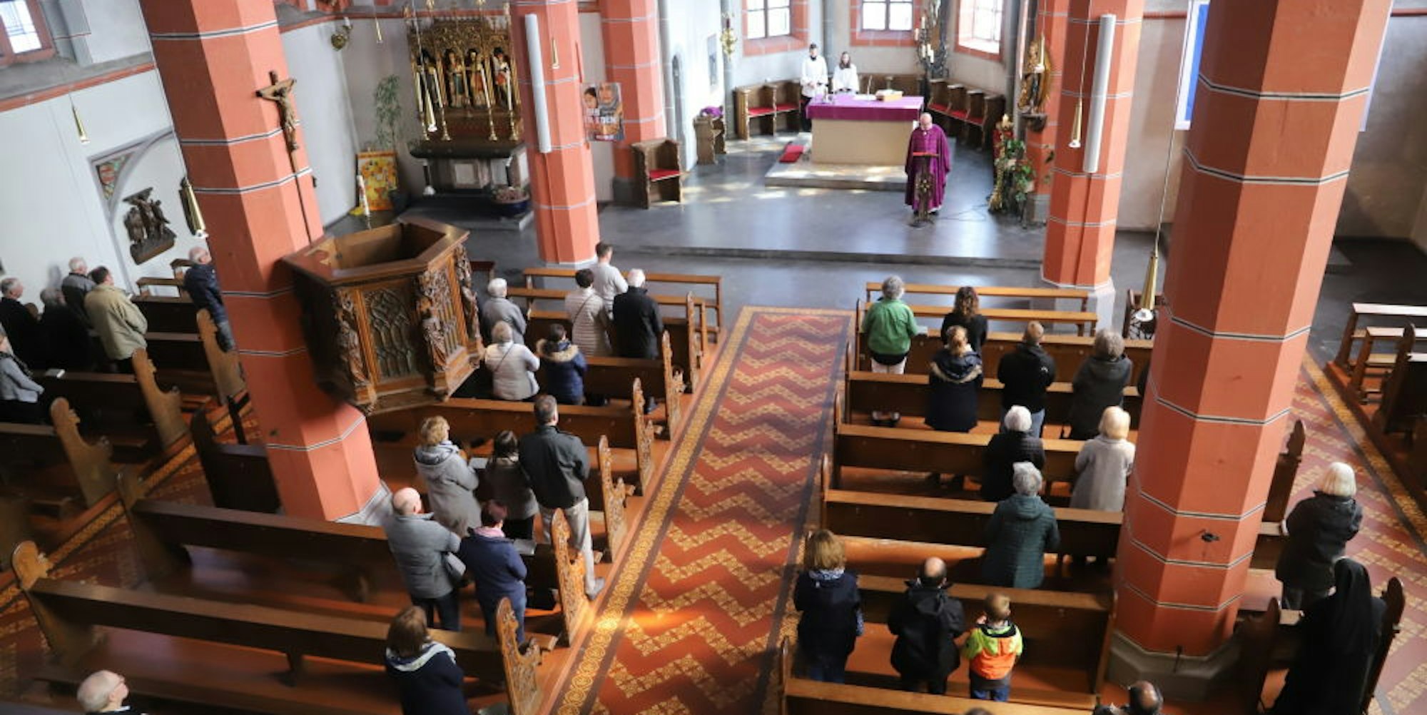 Die vorerst letzte Messe in der Schlosskirche hielt Pfarrer Philipp Cuck am Sonntag.
