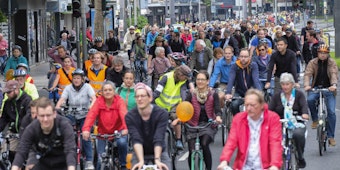 Wir sind hier, wir sind laut: Kölns Fahrradfahrer zeigten Präsenz auf den Straßen.