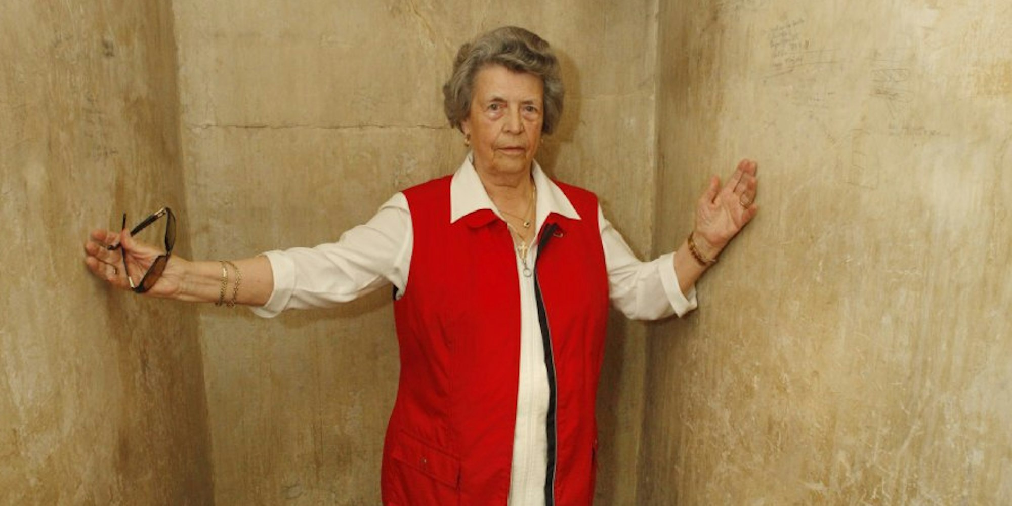 Gertrud Koch in einer Zelle des El-De-Hauses: In der NS-Zeit wurde sie dort oft festgehalten.