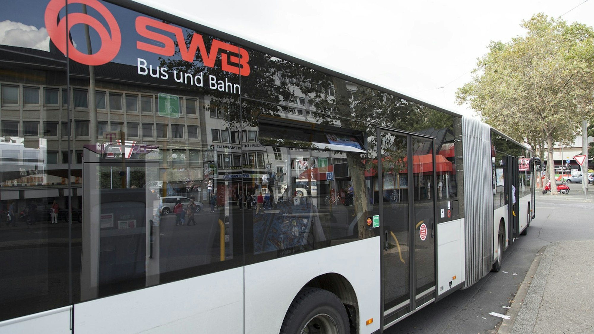 Ein Bus der Stadtwerke Bonn (SWB).