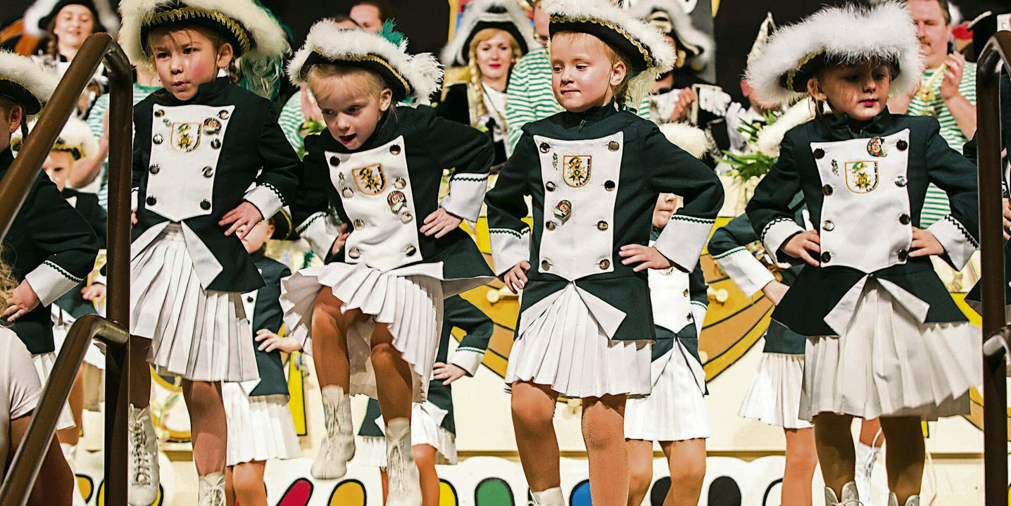 Die Minis des Kinder-Tanzcorps der KG Immerfroh erfreuten das Publikum mit ihren flotten Tänzen.