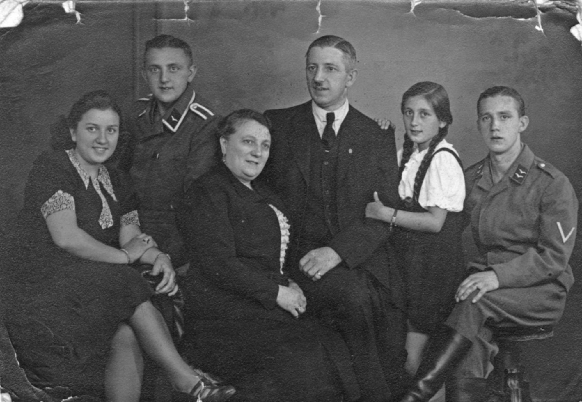 1942_Familie_600dpi