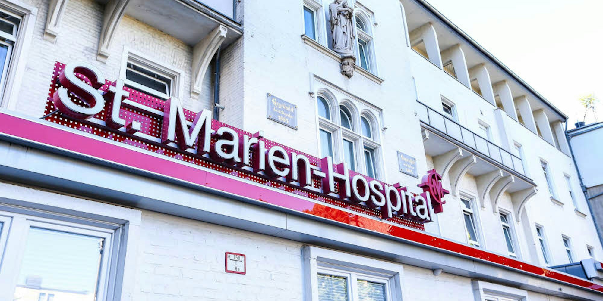 Die Chirurgie gehört nicht mehr zum Angebot des St.Marien-Hospitals. Unfallopfer müssen künftig in andere Kliniken. Die Feuerwehr will die Klinik bei Großereignissen weiter nutzen.