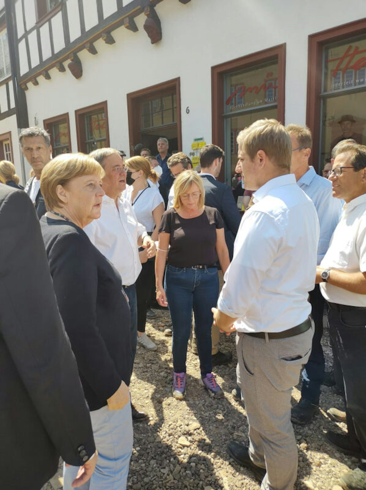 Bund, Land, Kreis und Stadt: Merkel, Laschet, Preiser-Marian und Ramers wollen die Aufgaben gemeinsam angehen.