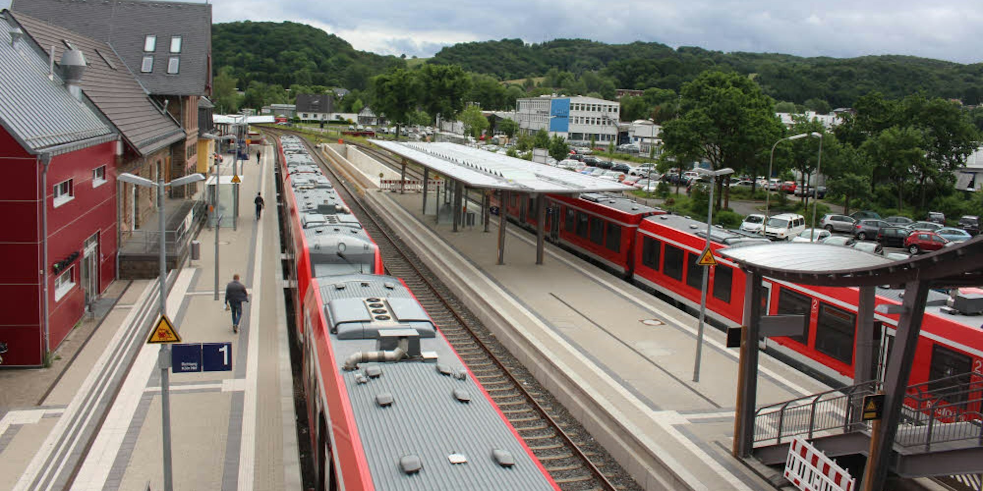 Nach knapp zwei Jahren ist der „behindertengerechte“ Umbau des Overather Bahnhofs für ca 8,7 Millionen Euro fast fertig.
