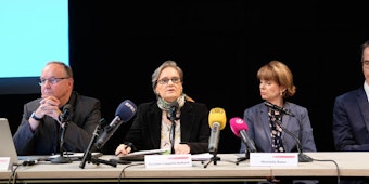 Pressekonferenz zum Stand der Opernsanierung.