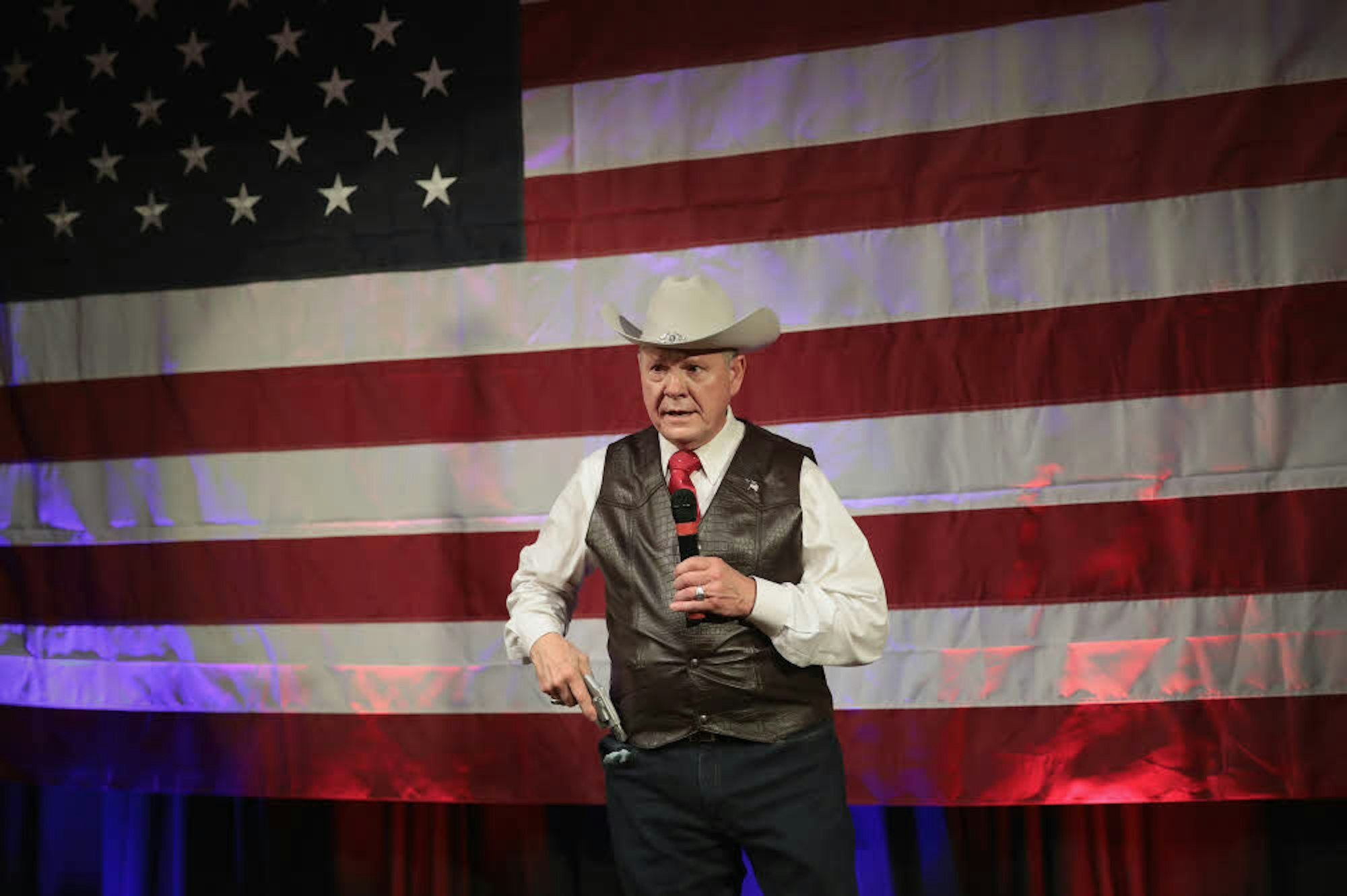 Cowboyhut und Waffe: Roy Moore präsentiert sich als Kämpfer gegen das linke Establishment.