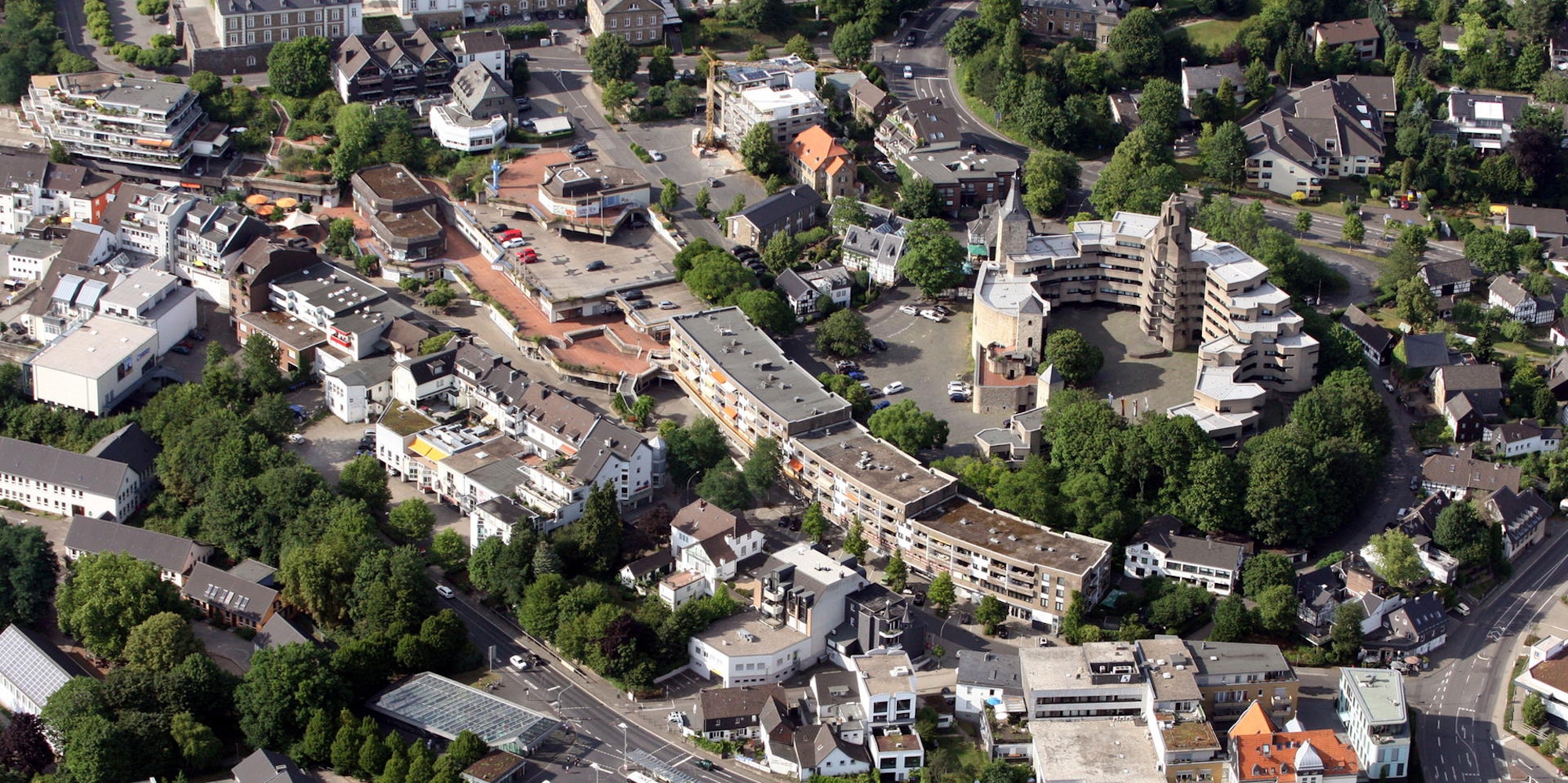 Die Schloßstraße in Bensberg (oben im Bild) steht vor umfassenden Umbauten.