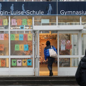 Königin-Luise-Gymnasium Köln dpa