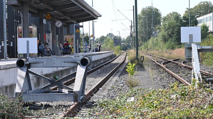 S-Bahnhof in Bergisch Gladbach: Das Gleis bleibt leer.