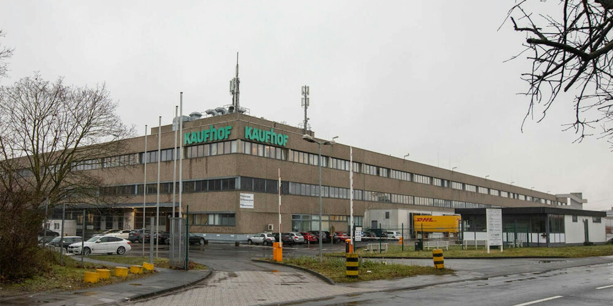 Das Logistikzentrum von Kaufhof in Köln-Porz