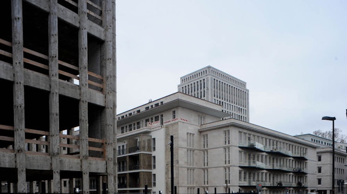 Die Gerling-Gebäude wurden in den 50er Jahren in betont konservativem Stil erbaut. Seit 2010 werden die Bürohäuser umgebaut.