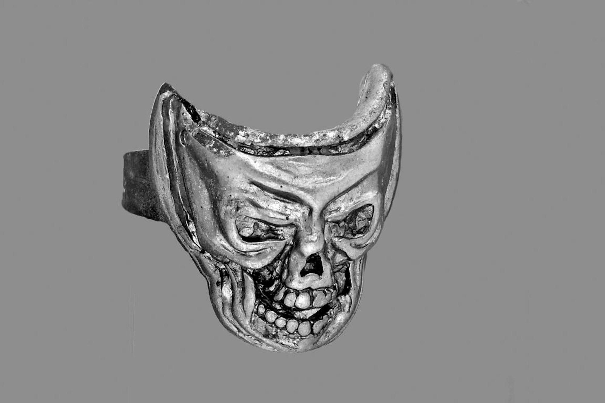 Tattoo-Mann Ring mit Totenkopfmotiv 170612