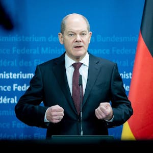 Bundeswirtschaftsminister Olaf Scholz (SPD) will mit zahlreichen Erleichterungen und Konjunkturpaketen die Folgen der Corona-Krise abmildern.