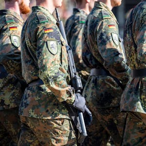 Soldaten Bundeswehr dpa 010422