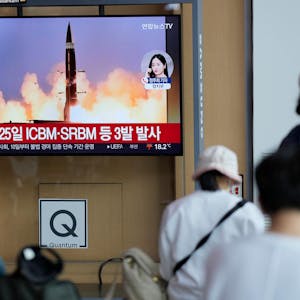 Nordkorea Rakete TV Südkorea 050622