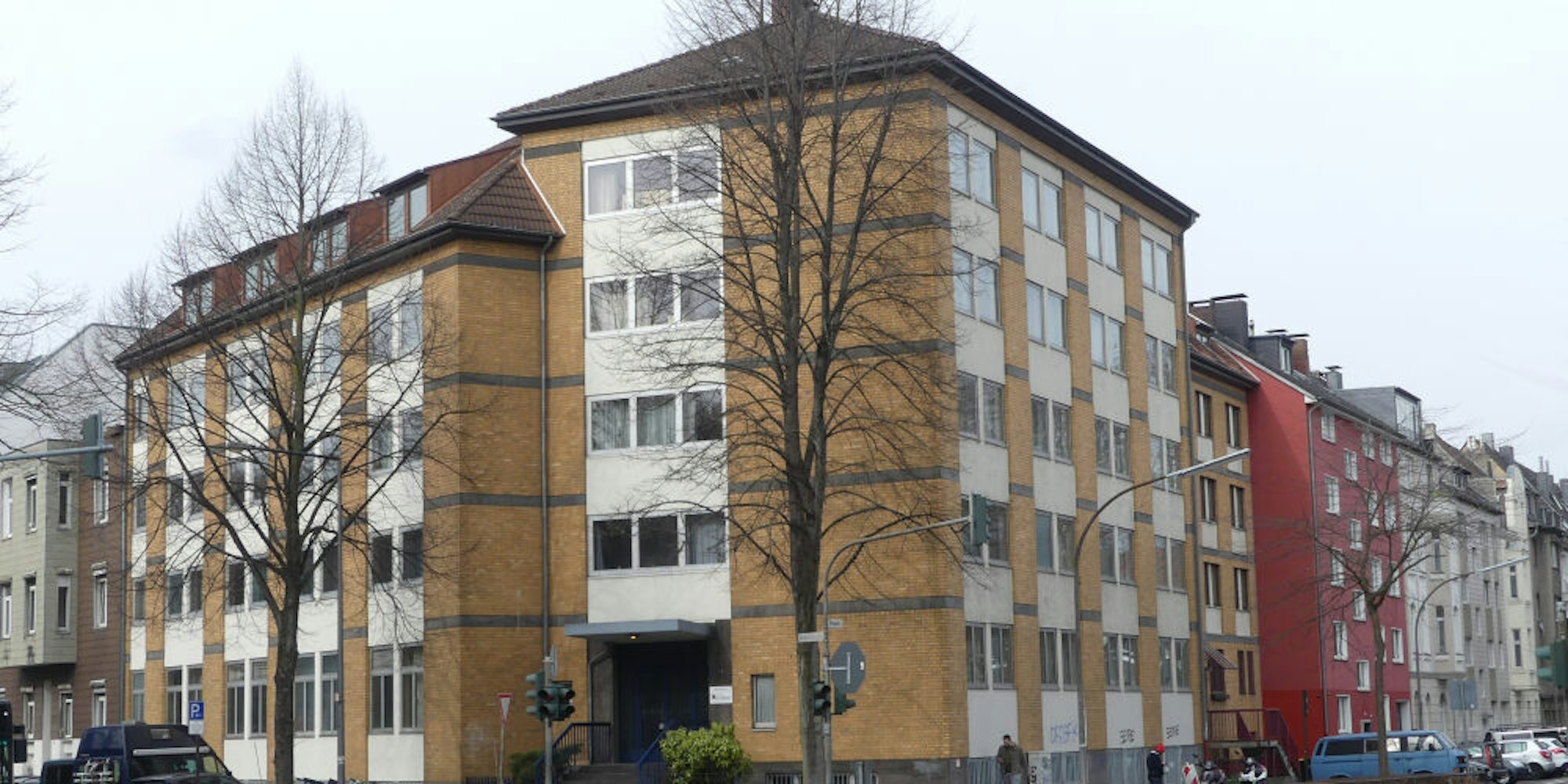 Das Studentenwohnheim „Schweidt“ an der Ecke Piusstraße/Weinsbergstraße steht leer, weil eine Sanierung geplant ist.