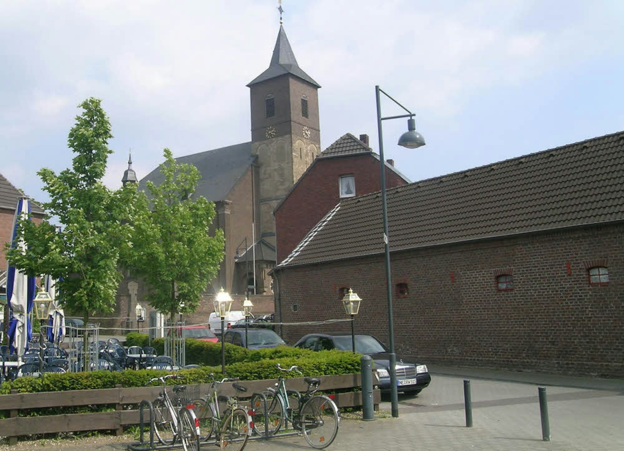 St. Pankratius in Nievenheim bei Dormagen ist das Ziel der Wallfahrer aus Wipperfürth.
