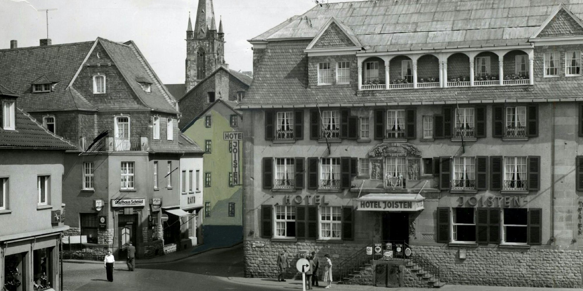 Das Hotel Joisten in seiner ganzen Pracht. Es stand viele Jahrzehnte im Zentrum des Euskirchener Gesellschaftslebens.